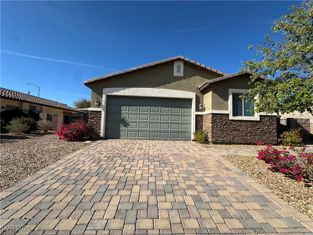 2040 Port Royal Drive