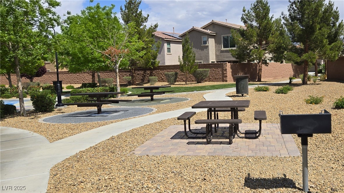 Las Vegas, Nevada 89122, United States, 3 Bedrooms Bedrooms, ,3 BathroomsBathrooms,Residential,Pending,127625