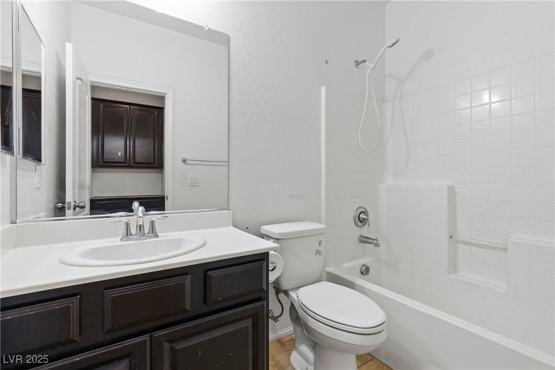 Las Vegas, Nevada 89122, United States, 3 Bedrooms Bedrooms, ,3 BathroomsBathrooms,Residential,Pending,127625