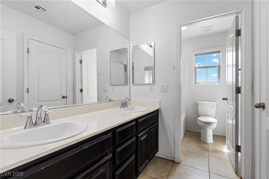 Las Vegas, Nevada 89122, United States, 3 Bedrooms Bedrooms, ,3 BathroomsBathrooms,Residential,Pending,127625