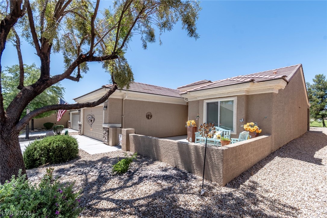Properties 1 7681 Songster Street