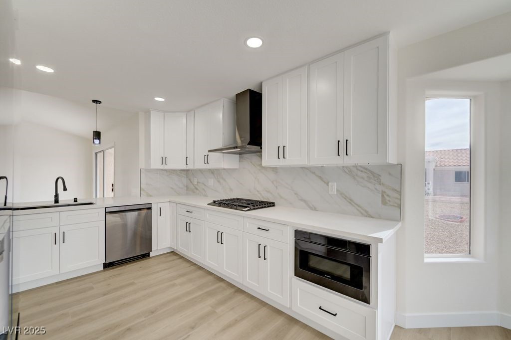 8901 Villa Ridge Drive