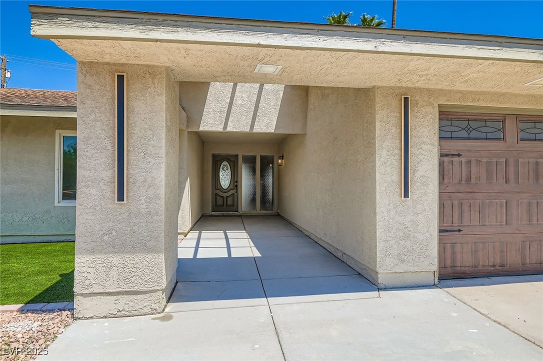 Properties 1 3994 Ridgewood Avenue