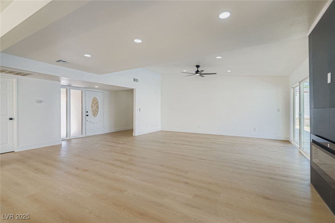 Properties 3 3994 Ridgewood Avenue