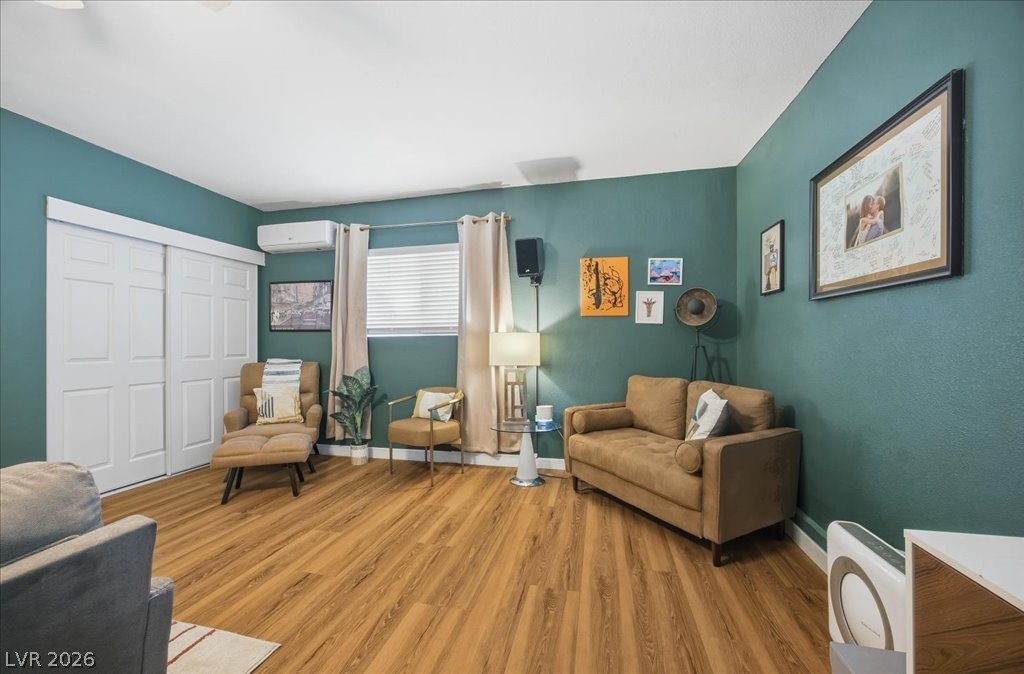 4221 Esmeralda Avenue