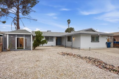 Homes For Sale - 4221 Esmeralda Avenue<br/> Las Vegas, NV 89102