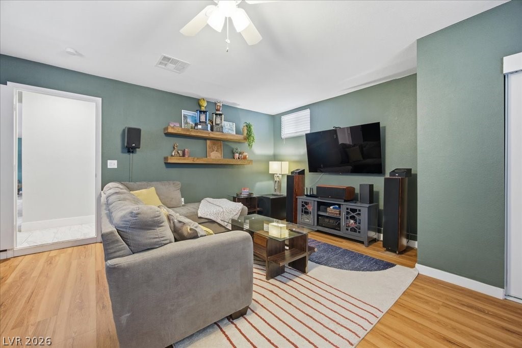 4221 Esmeralda Avenue