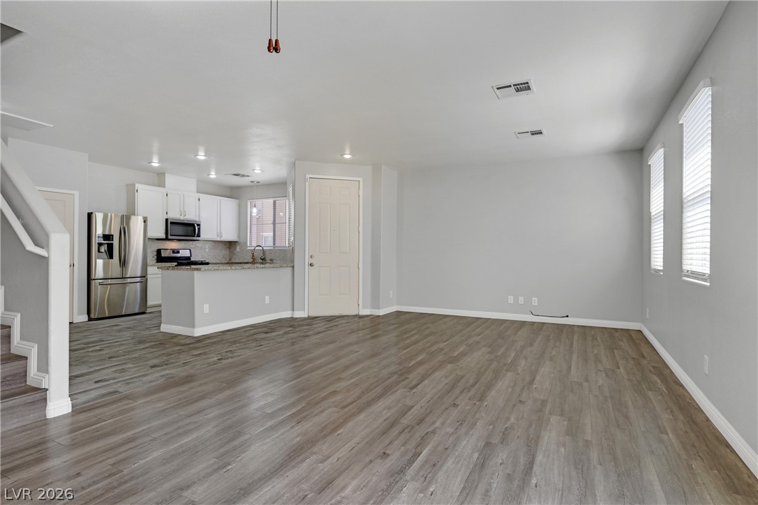 1363 Grass Creek Avenue 2