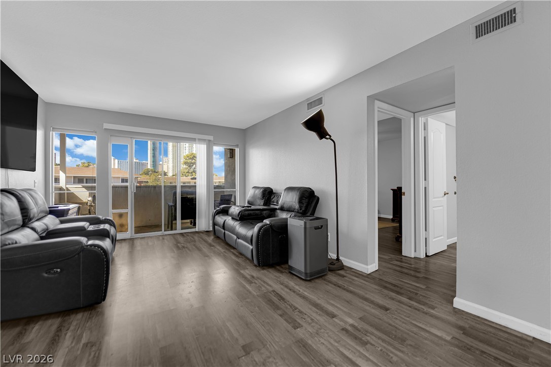 Properties 3 2838 Loveland Drive 1610