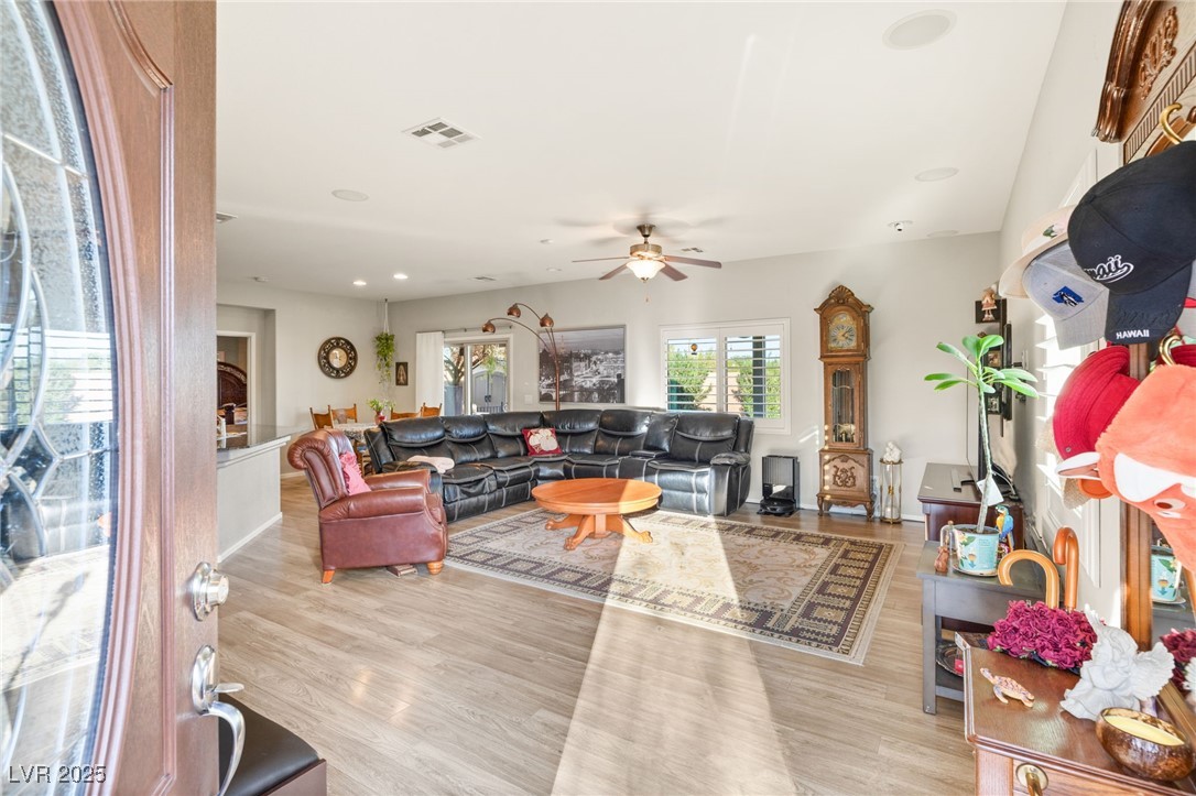 Las Vegas, Nevada 89108, United States, 3 Bedrooms Bedrooms, ,2 BathroomsBathrooms,Residential,Active,103734