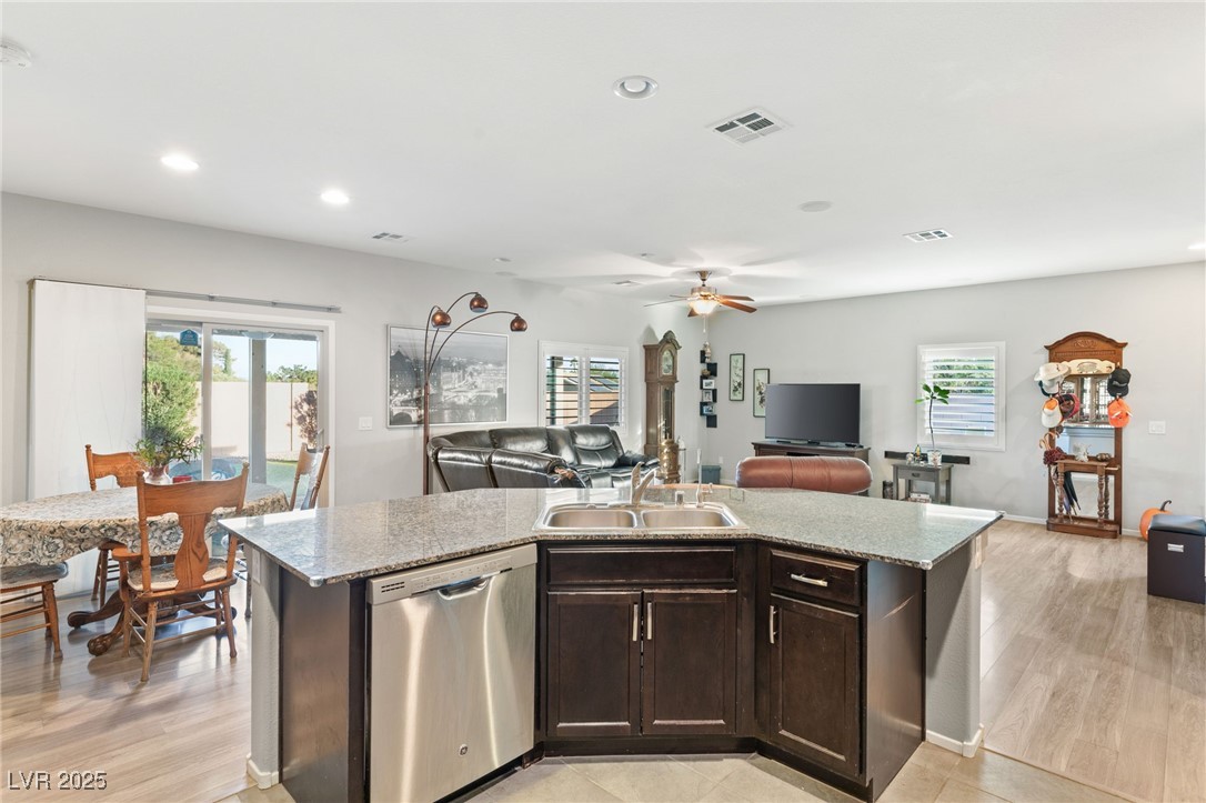 Las Vegas, Nevada 89108, United States, 3 Bedrooms Bedrooms, ,2 BathroomsBathrooms,Residential,Active,103734