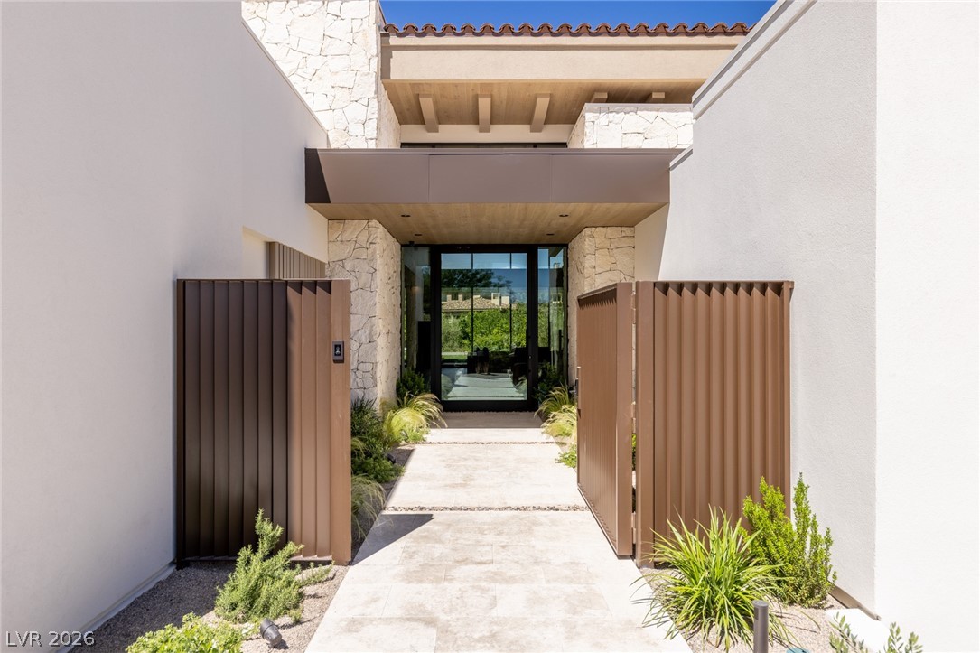 24 Pebble Hills Court