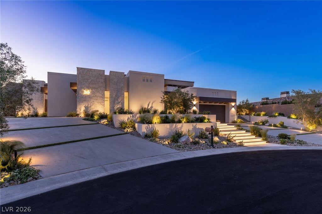 Photo of 24 Pebble Hills Court, Las Vegas, NV 89141 (MLS # 2772576)