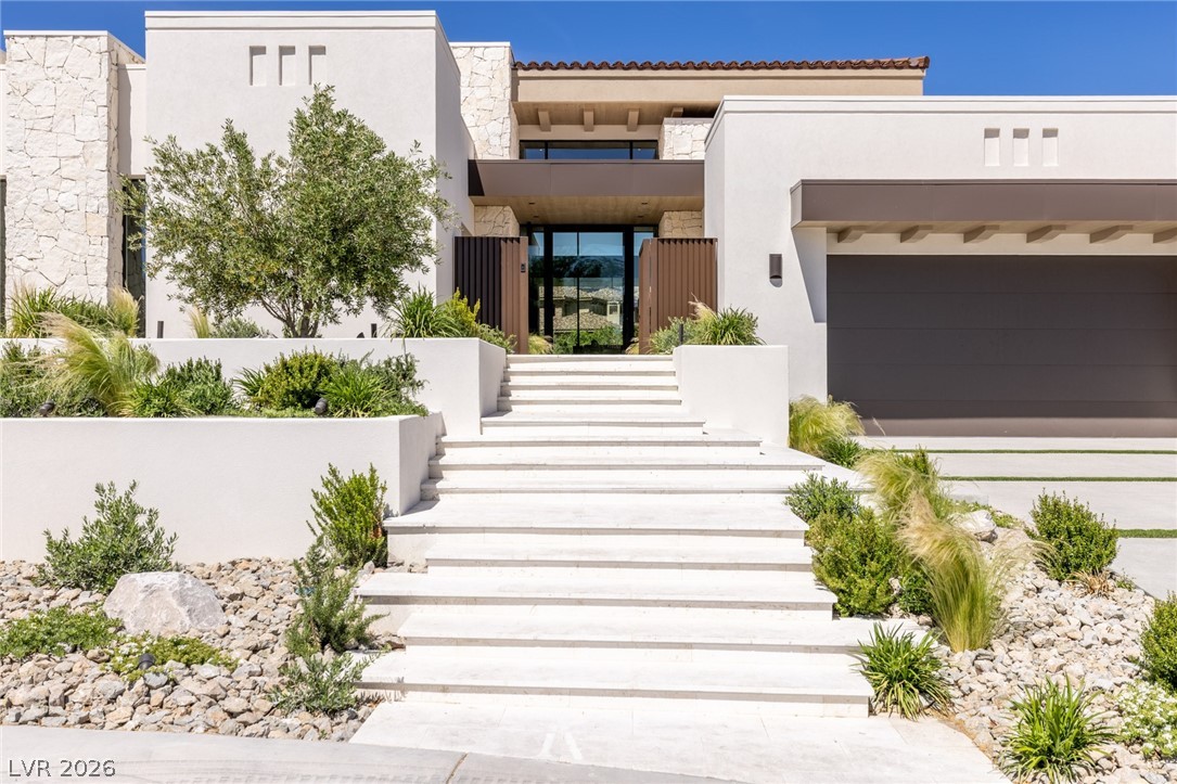 24 Pebble Hills Court