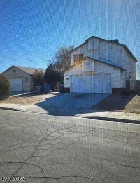 Homes For Sale - 1745 Starridge Way<br/> Las Vegas, NV 89142