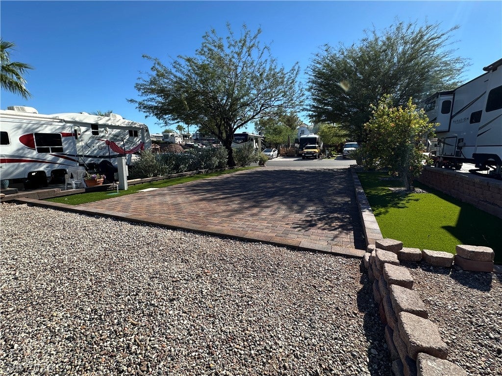 843 Pelican Way