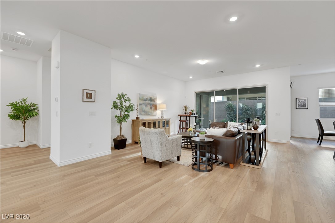 Properties 4 712 Webber Park Street