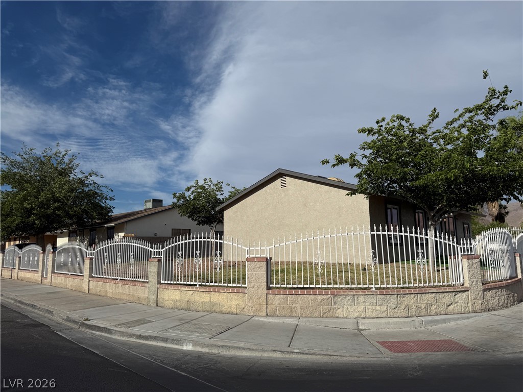 4900 Washington