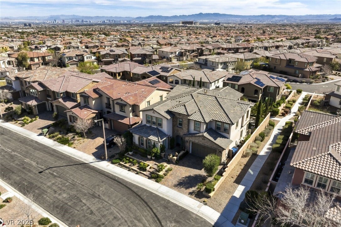 12031 Tramonto Avenue