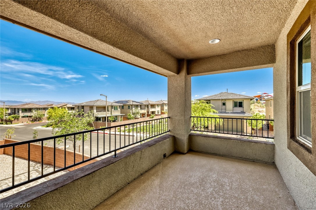 9702 Sapphire Rim Avenue