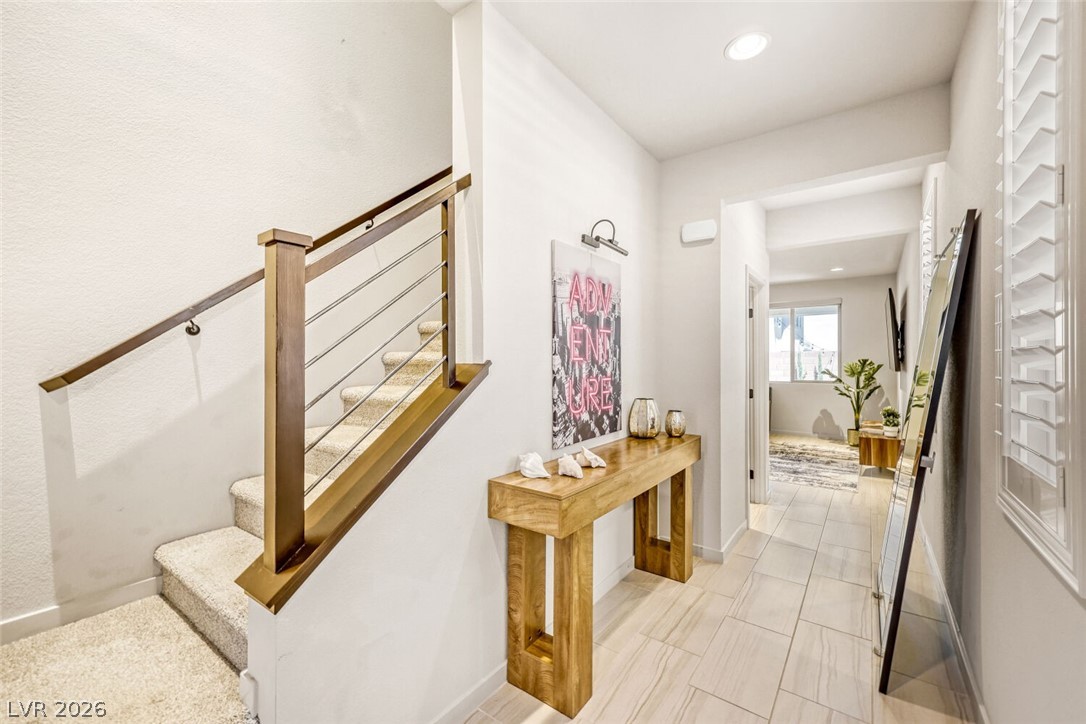 9702 Sapphire Rim Avenue