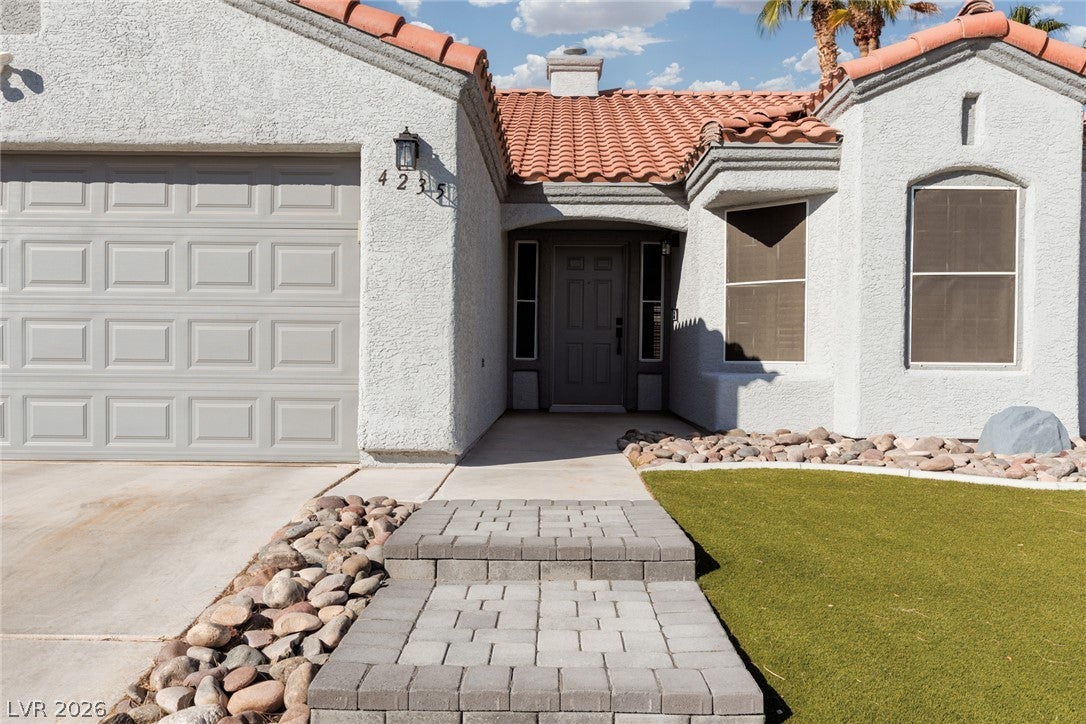 4235 Famoso Drive