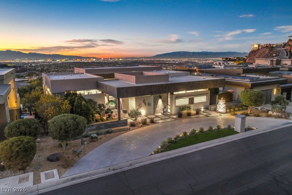 Photo of 671 Scenic Rim Drive, Henderson, NV 89012 (MLS # 2747624)
