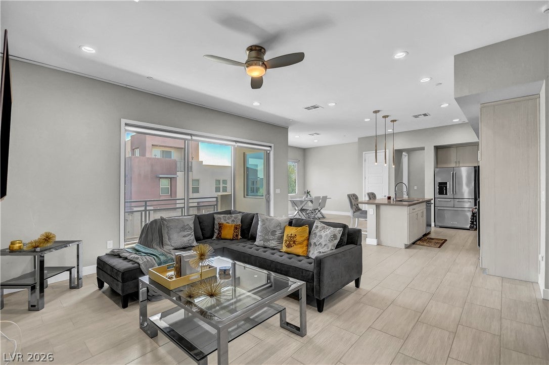 1253 Cloud Tower Street 102