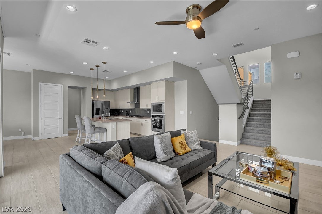 1253 Cloud Tower Street 102