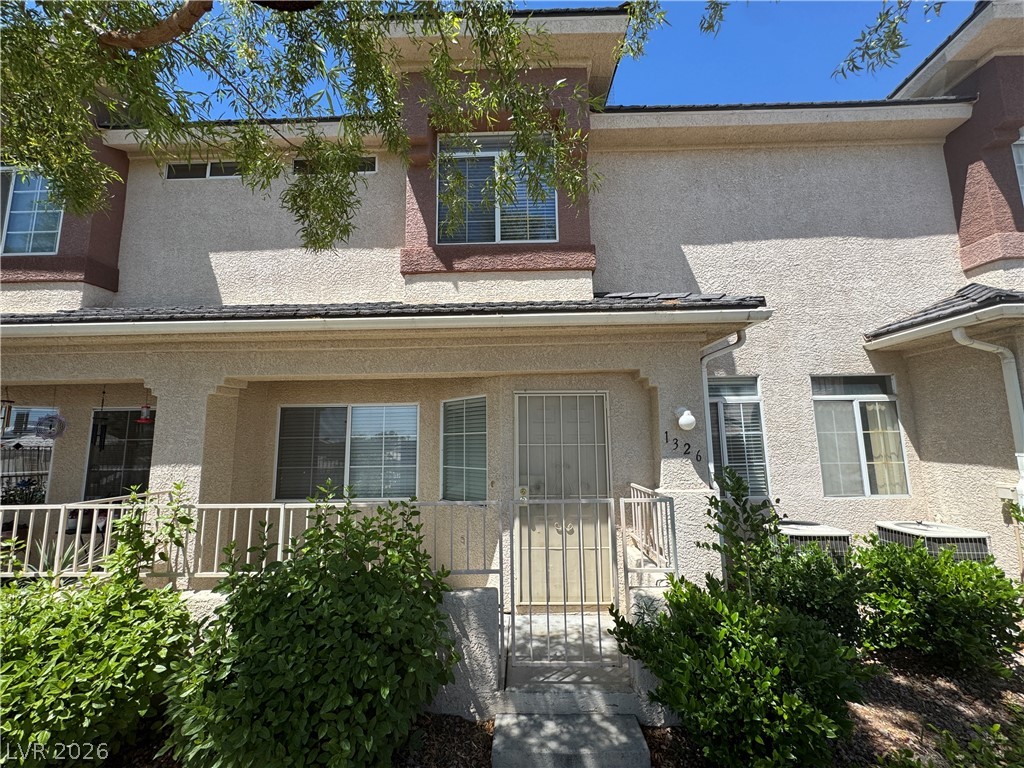 1326 Dusty Creek Street