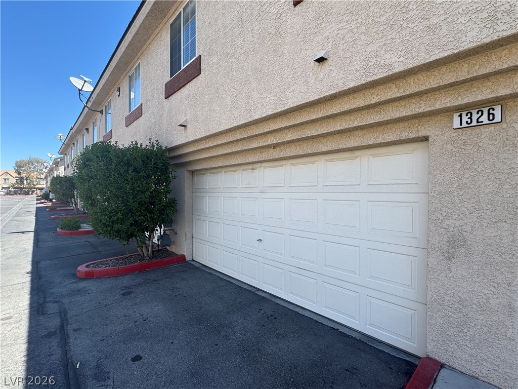 1326 Dusty Creek Street