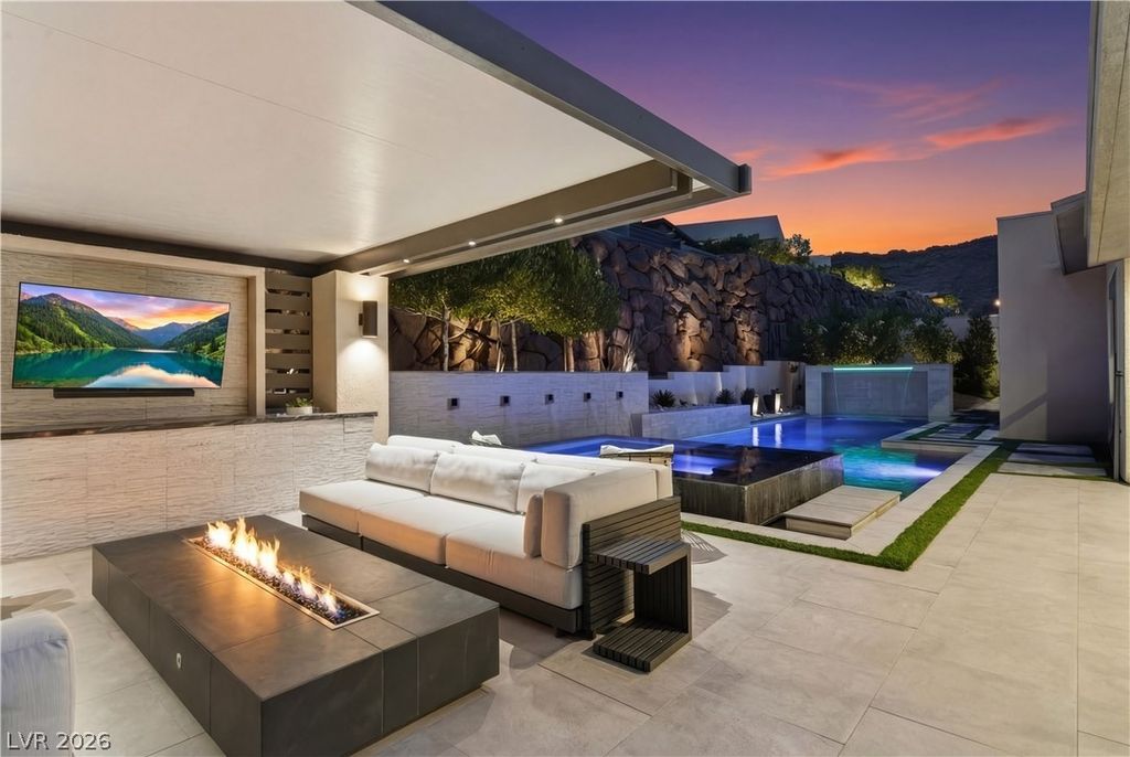 Photo of 2211 Overlook Canyon Lane, Henderson, NV 89052 (MLS # 2754471)