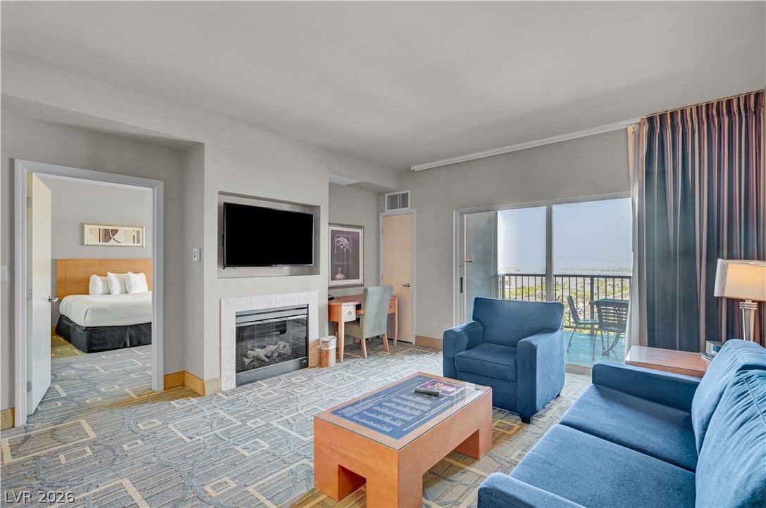 211 E Flamingo Road 1211