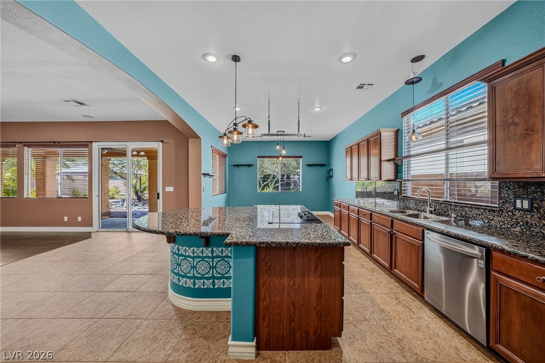 4750 Paradiso Place