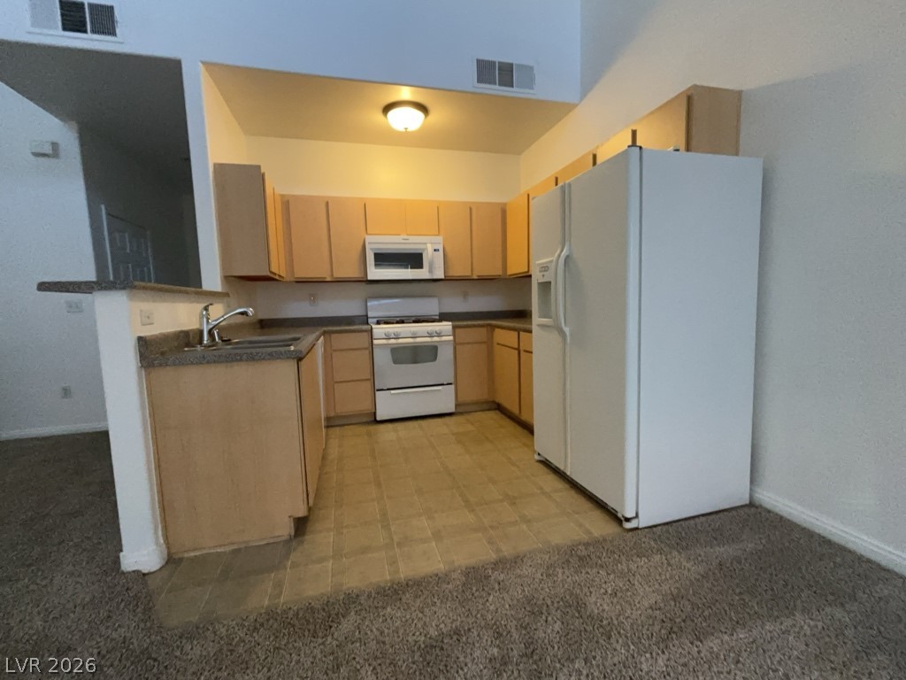 4915 E Russell Road 142
