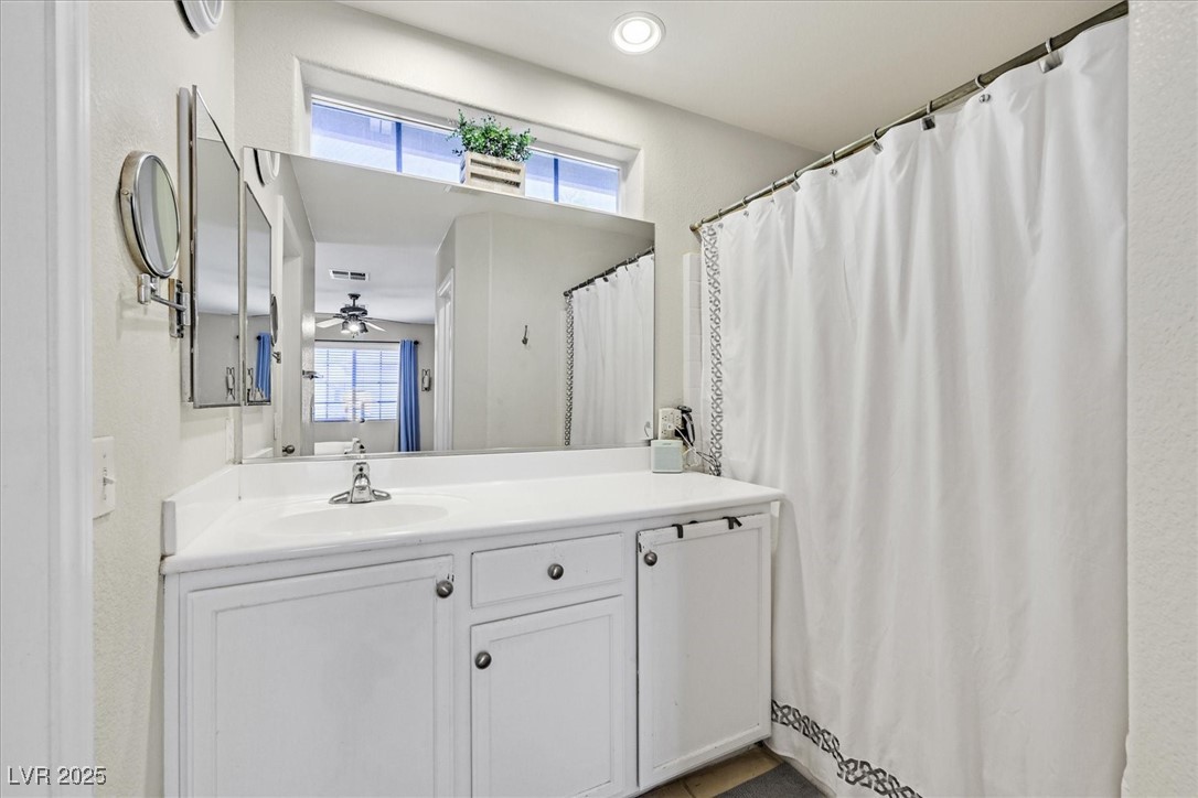 Las Vegas, Nevada 89183, United States, 2 Bedrooms Bedrooms, ,3 BathroomsBathrooms,Residential,Active,195935