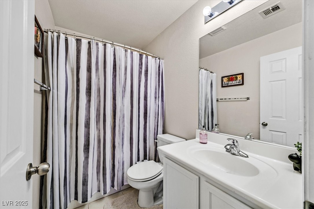 Las Vegas, Nevada 89183, United States, 2 Bedrooms Bedrooms, ,3 BathroomsBathrooms,Residential,Active,195935