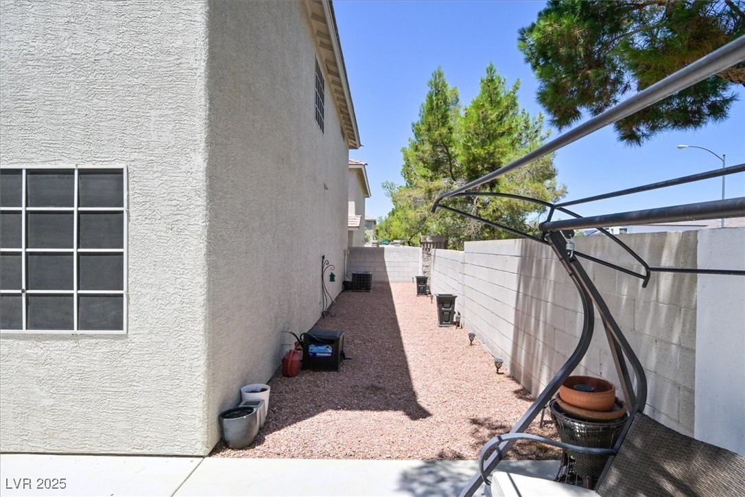 Las Vegas, Nevada 89183, United States, 2 Bedrooms Bedrooms, ,3 BathroomsBathrooms,Residential,Active,195935