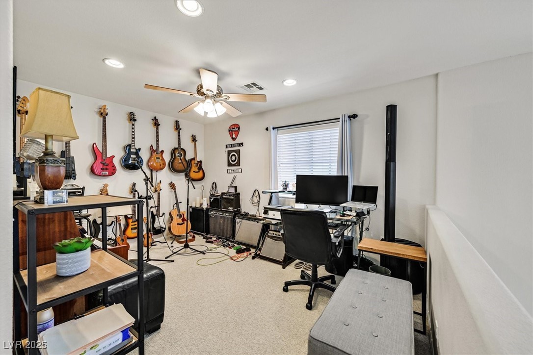 Las Vegas, Nevada 89183, United States, 2 Bedrooms Bedrooms, ,3 BathroomsBathrooms,Residential,Active,195935