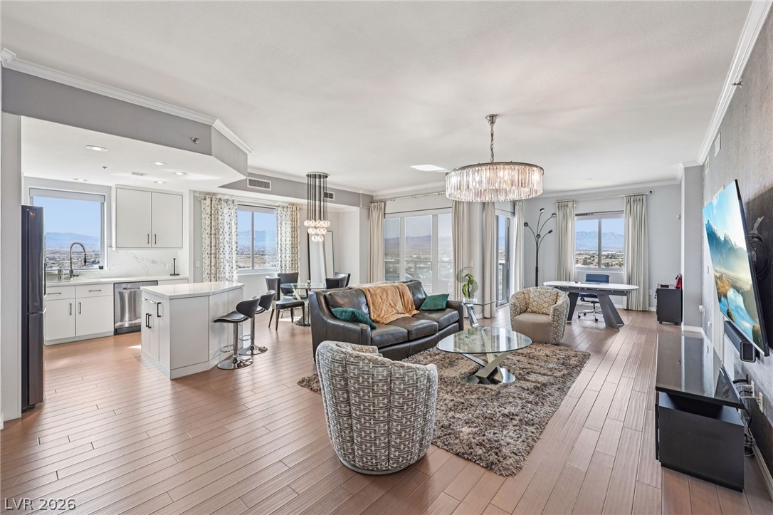 8255 Las Vegas Boulevard 2002