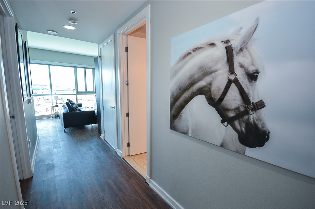 4525 Dean Martin Drive 910