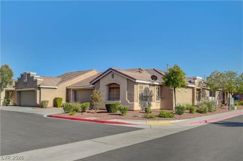 Townhouse For Rent - 8556 Lakota Street<br/> Clark County, Las Vegas, NV 89123