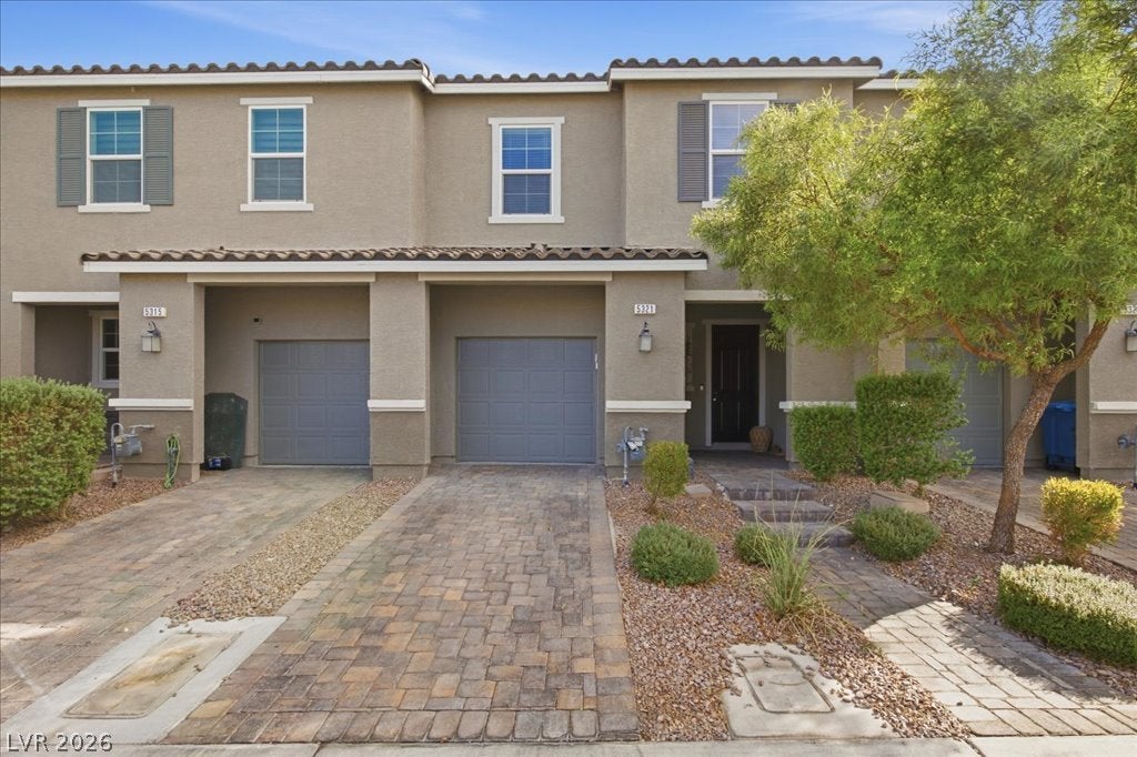 5321 Lazy Breeze Avenue