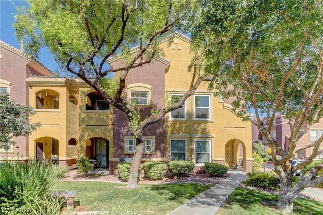 3975 N Hualapai Way 217