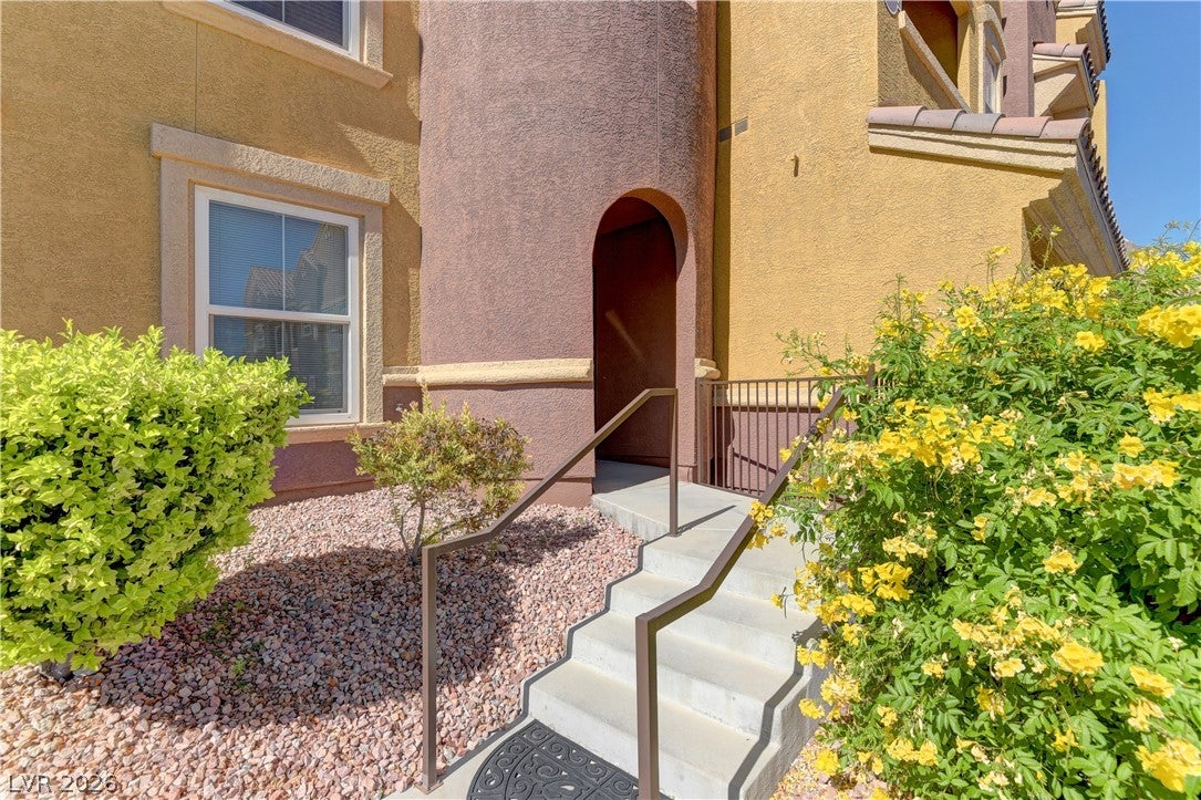 3975 N Hualapai Way 217