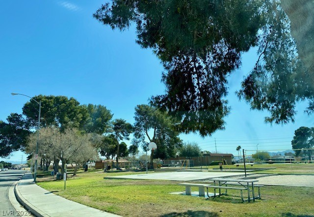 5556 Everglade Street