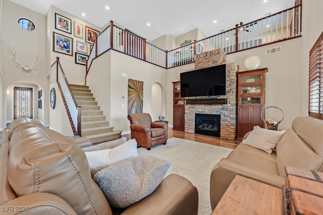 Properties 1 12107 Kite Hill Lane