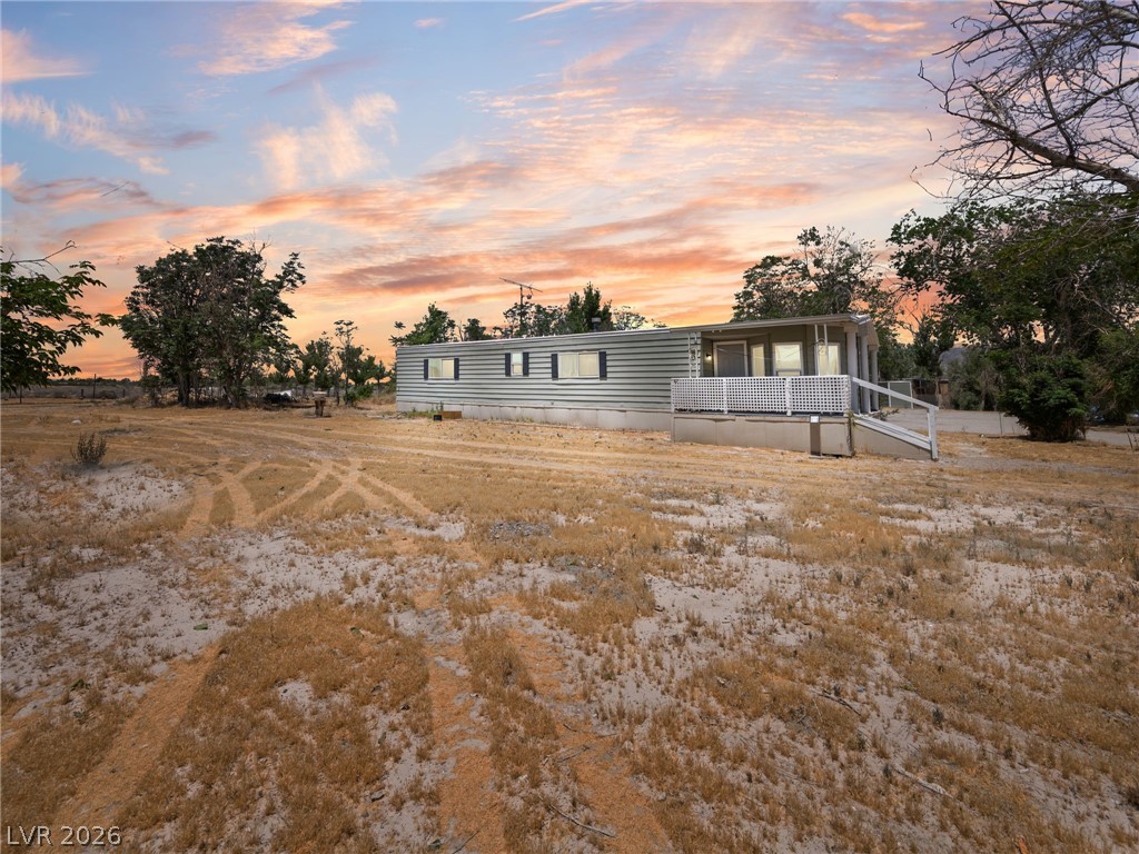 420 E Quartz Avenue