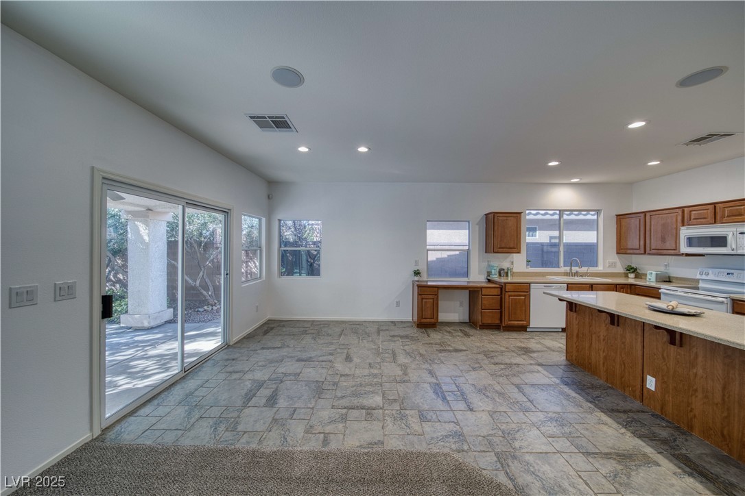 Pahrump, Nevada 89061, United States, 3 Bedrooms Bedrooms, ,2 BathroomsBathrooms,Residential,Active,240615