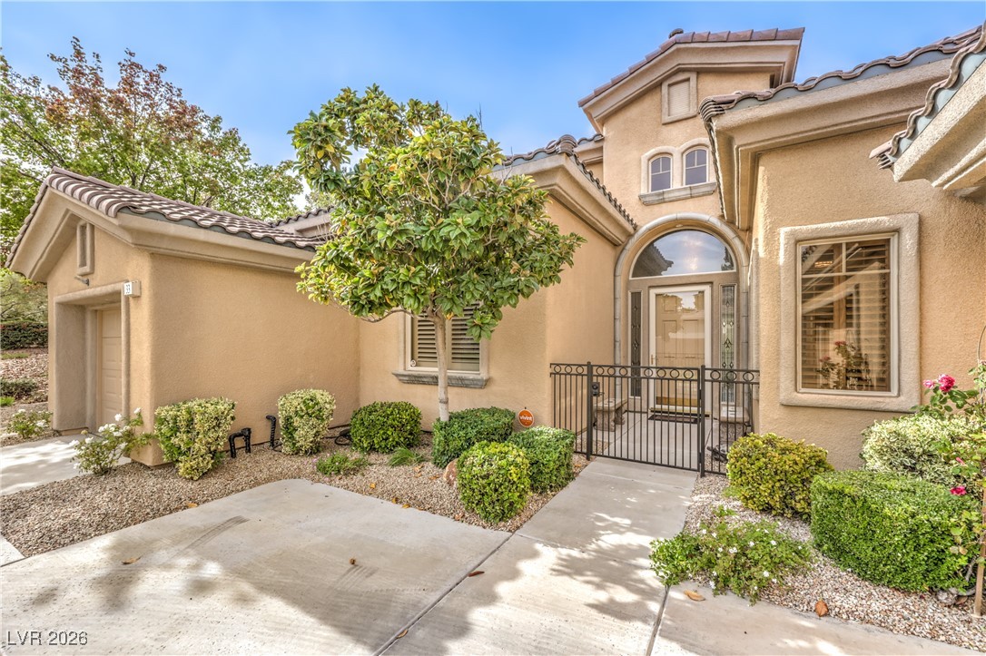 33 Plum Hollow Drive